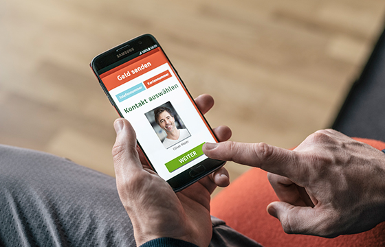 Geld an Ihre Smartphone-Kontakte senden