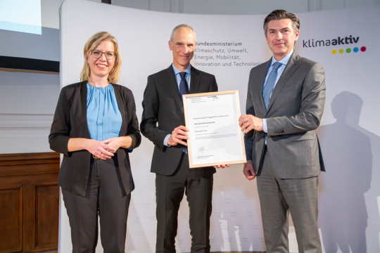 Klimaschutzministerin Leonore Gewessler, Roman Jost und Robert Zadrazil
